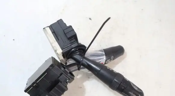 Suzuki Swift I Light switch