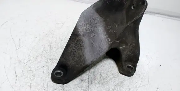 Audi A6 S6 C6 4F Engine mounting bracket 4F0199307N