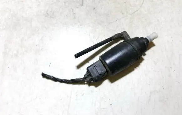 BMW 5 E39 Windscreen/windshield washer pump 67128377612 6712-8377612