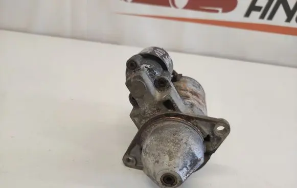 Opel Zafira A Starter motor