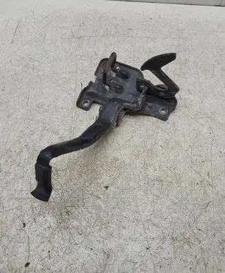 Audi A4 S4 B6 8E 8H Engine bonnet/hood lock/latch loop/hook 8E0823480D