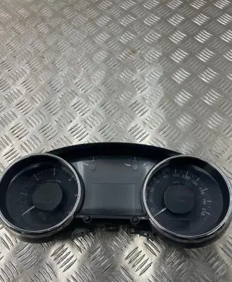 Peugeot 3008 I Speedometer (instrument cluster) 9676614680 69189270U 00376304