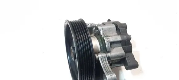 Mercedes-Benz C W204 Power steering pump 7735342121A