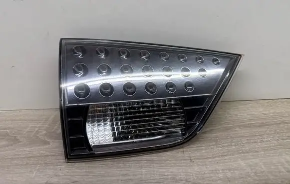 Mitsubishi Outlander Tailgate rear/tail lights 1146356L