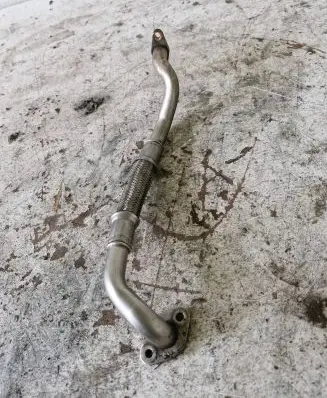 Coolant pipe/hose