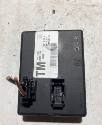 Opel Insignia A Light module LCM 13407207