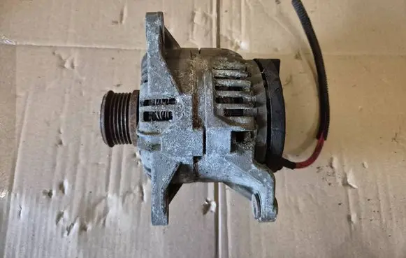 Iveco Daily 4th gen Generator/alternator 691110A