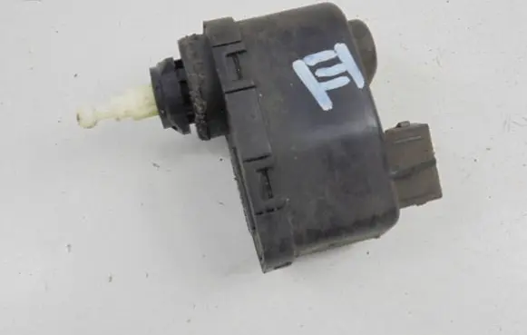 Volkswagen Golf III Headlight level adjustment motor 1H0941295