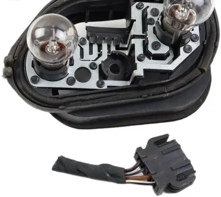 Seat Ibiza III (6L) Tail light bulb cover holder 6L6945257