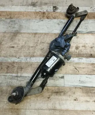 Hyundai Santa Fe Front wiper linkage and motor 981102B000
