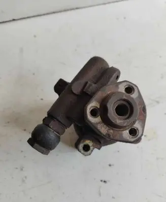 Volkswagen Golf IV Power steering pump 1J0422154D