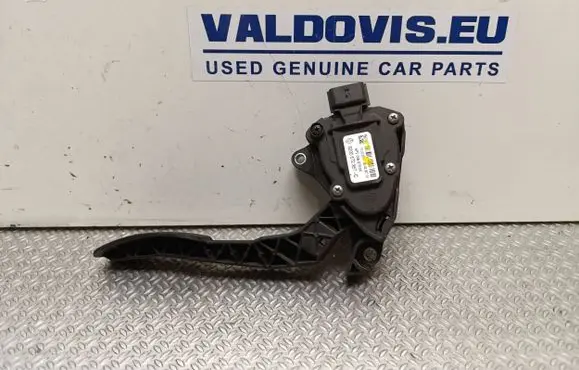 Renault Master III Accelerator throttle pedal 8200672367C 10022011 6PV00997800