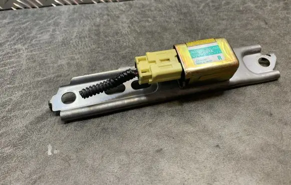 Lexus RX 450H Airbag deployment crash/impact sensor 1879000710