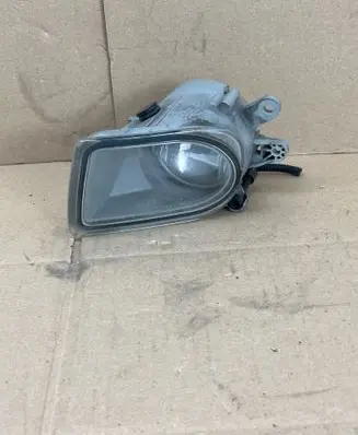 Volvo V50 Front fog light 0305075001 30698629 030507500100