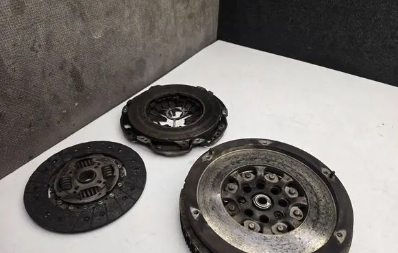Mercedes-Benz Sprinter W906 Clutch set kit 324056210