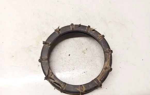 Nissan Primera In tank fuel pump screw locking ring/nut 734390J00