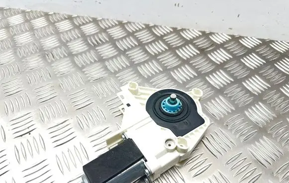 Audi A5 8T 8F Front door window regulator motor 8T0959801B 1101965576250 11420250232
