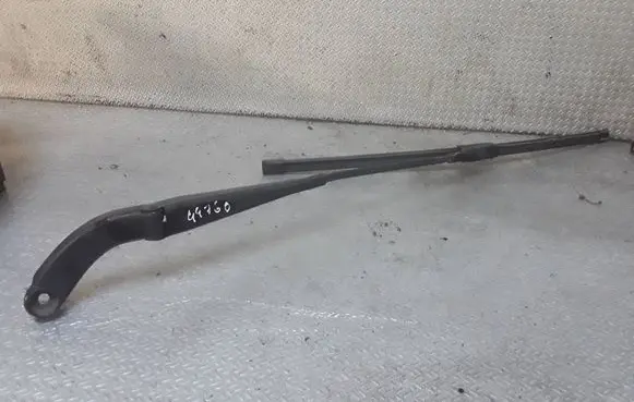 Mercedes-Benz B W245 Windshield/front glass wiper blade A1698200240