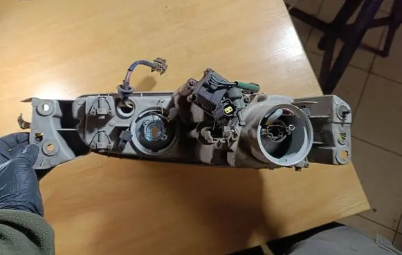 Mazda 626 Headlight/headlamp 10061614 H112V55W 041323