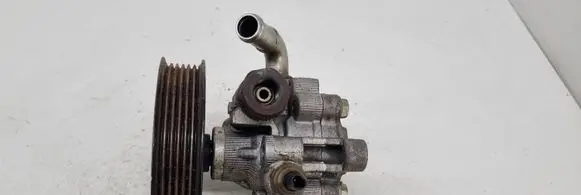 Toyota Corolla Verso AR10 Power steering pump 32100