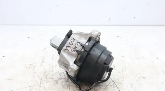 BMW X3 G01 Engine mount bracket 8483785