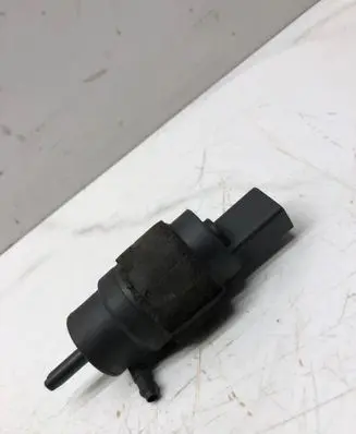 Audi A4 S4 B8 8K Windscreen/windshield washer pump 8K5955647