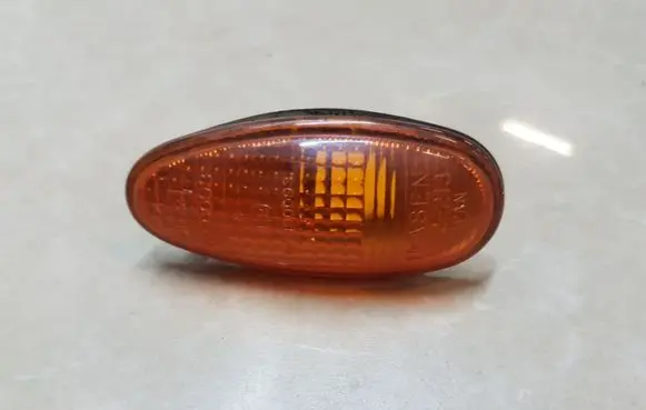 Mitsubishi Pajero Sport I Front fender indicator light
