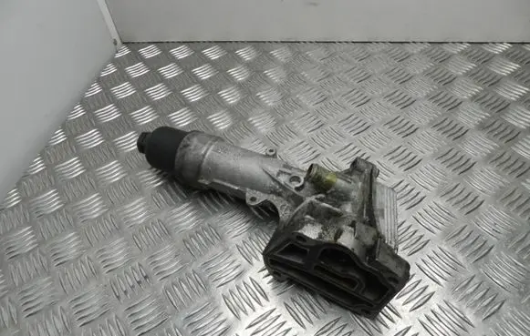 Mercedes-Benz C AMG W204 other engine part A2711800610 VD12065