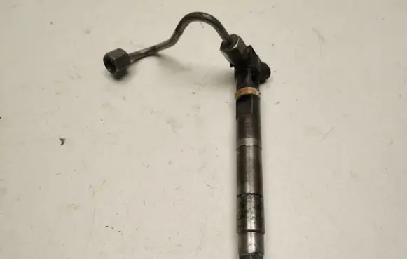 Fuel injector