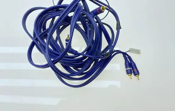 Subaru Legacy Sound amplifier