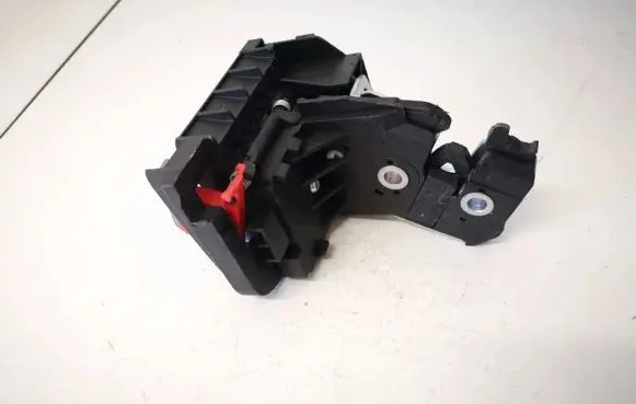 Volvo S40 Seat back rest lock catch 6841900 6841902
