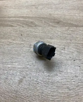 Hyundai i30 Air conditioning (A/C) pressure sensor 