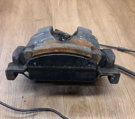 Mercedes-Benz GLE (W166 - C292) Front brake caliper A1664210681