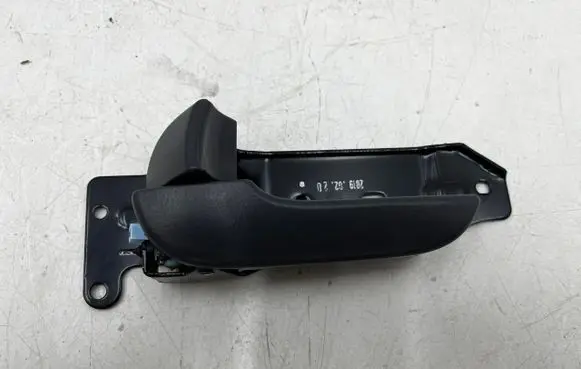 KIA K2500, K2700, K3000 Front door interior handle 826104E000GW
