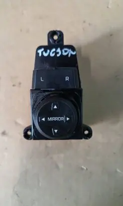 Hyundai Tucson TL Mirror switch trim 20171108191 RB80880 93573D3020