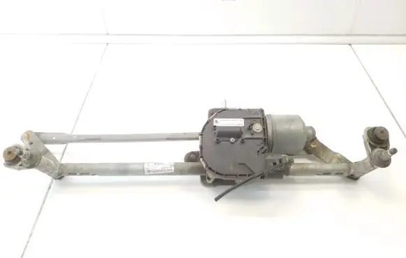 Skoda Octavia Mk2 (1Z) Front wiper linkage and motor 1Z1955119C 1Z1955023E