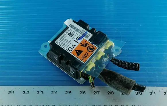 Nissan Leaf I (ZE0) Airbag control unit/module 0285014170 988205SH0B