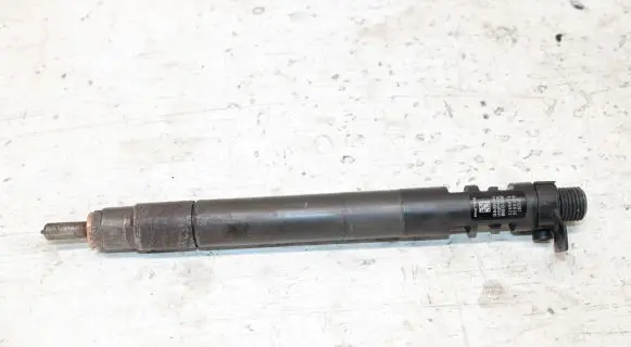 Ford Mondeo MK IV Fuel injector 9686191080 EMBR00101D