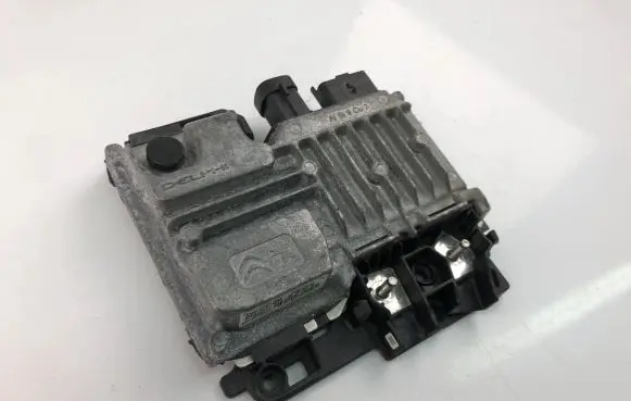Peugeot 2008 I Engine control unit/module ECU 9819596180
