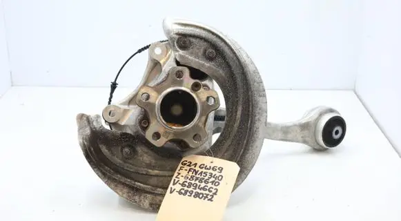 BMW 3 G20 G21 Front wheel hub spindle knuckle 6878610