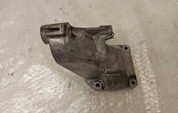 Mercedes-Benz C W203 Engine mounting bracket A6112230704