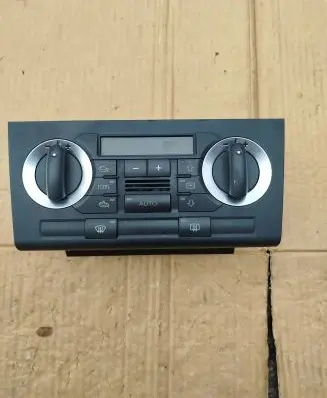 Audi A3 S3 8P Climate control unit 8P0820043H