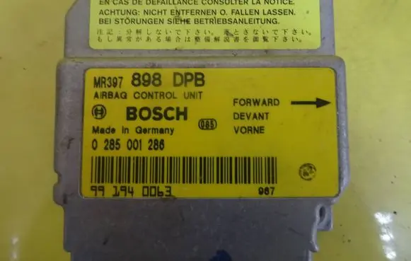 Mitsubishi Carisma Airbag control unit/module MR397898DPB 0285001286