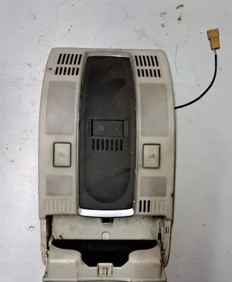 Audi A6 S6 C6 4F Front seat light 4F0951177 4F0910177 70103105