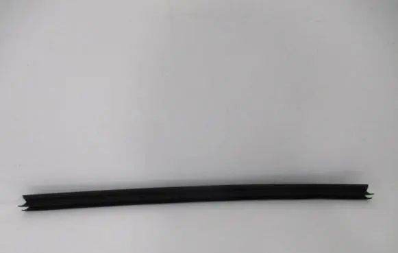 Peugeot 5008 II Front door rubber seal 9813660380