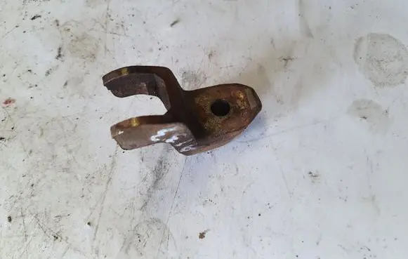 Toyota Corolla Verso E121 Fuel Injector clamp holder NOCODE