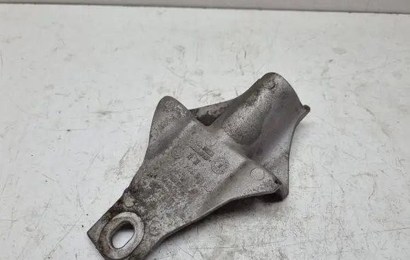 BMW 5 F10 F11 Gearbox mounting bracket 6788561