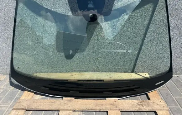 Skoda Kamiq Front windscreen/windshield window 658845011Q