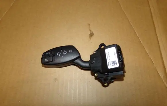 BMW 5 E60 E61 Indicator stalk 6951349