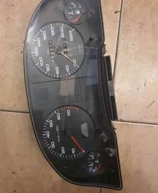 Audi 80 90 B3 Speedometer (instrument cluster) 893919033A 110008361002
